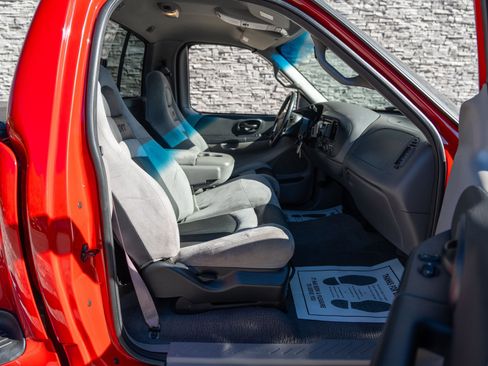 Used 2002 Ford F150 Lightning image 28