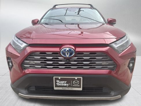 Used 2022 Toyota RAV4 Limited AWD/4WD image 2