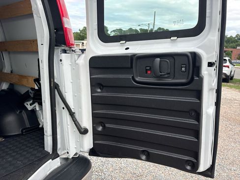 Used 2024 GMC Savana 2500 w/ Driver Convenience Package RWD image 22