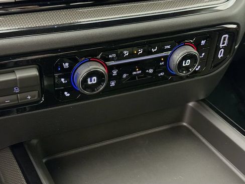 New 2026 Chevrolet Silverado 2500 ZR2 AWD/4WD image 17