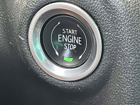 Used 2019 GMC Sierra 1500 SLT w/ SLT Premium Plus Package AWD/4WD image 35