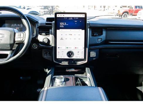 Certified 2023 Ford Expedition Platinum image 14