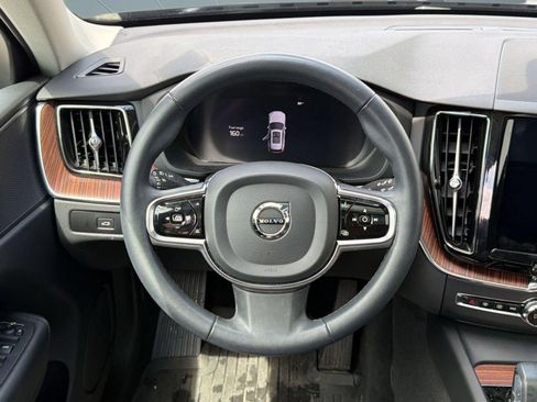 Used 2024 Volvo XC60 B5 Plus w/ Protection Package Premier AWD/4WD image 16