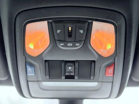Used 2019 RAM 1500 Big Horn AWD/4WD image 32