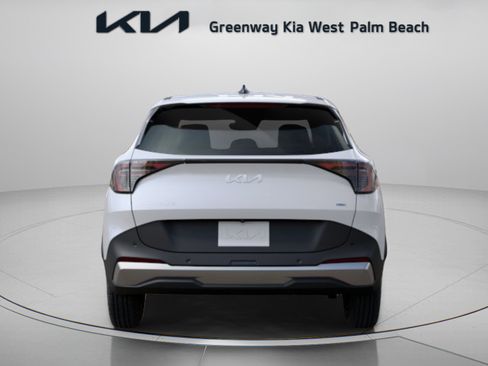 New 2027 Kia Sportage LX FWD image 6