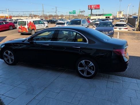 Used 2017 Mercedes-Benz E 300 image 6