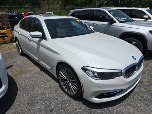 Used 2018 BMW 540i w/ Premium Package RWD image 1