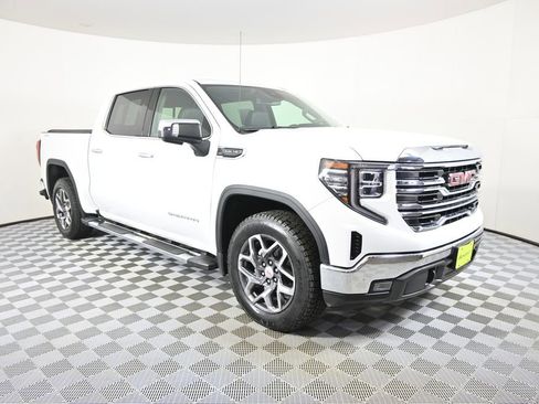 Used 2022 GMC Sierra 1500 SLT w/ SLT Convenience Package AWD/4WD image 10