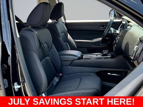 Used 2024 Nissan Pathfinder SV FWD image 38