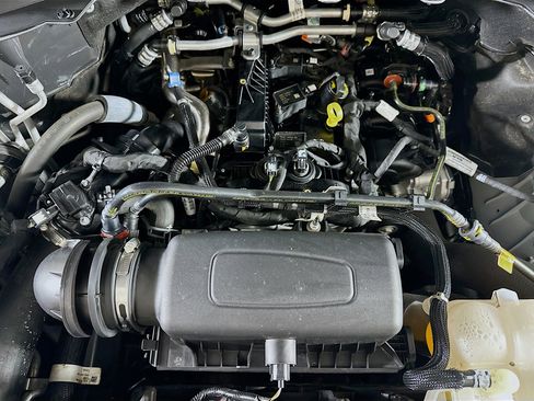 Used 2024 Ford Explorer XLT w/ Equipment Group 202A image 33