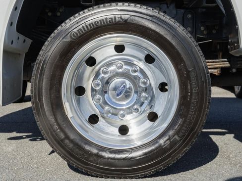 Certified 2022 Ford F450 Platinum w/ FX4 Off-Road Package image 23