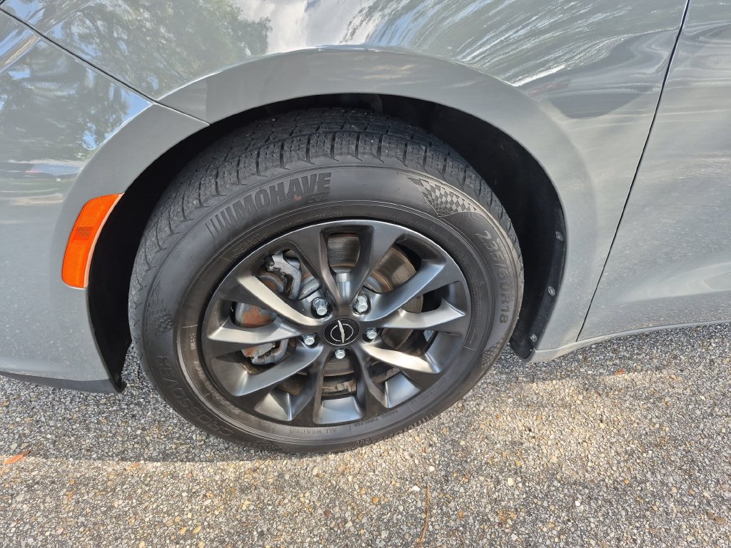 Used 2021 Chrysler Pacifica Limited w/ S Appearance Package AWD/4WD image 12