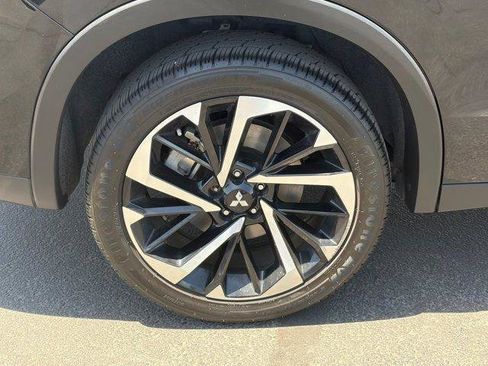 Used 2024 Mitsubishi Outlander SE AWD/4WD image 10