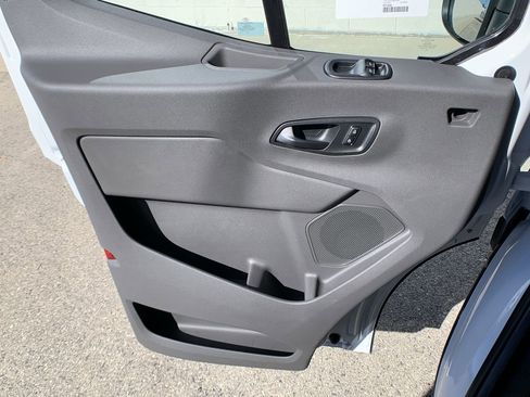 New 2026 Ford Transit 250 148 Medium Roof image 17