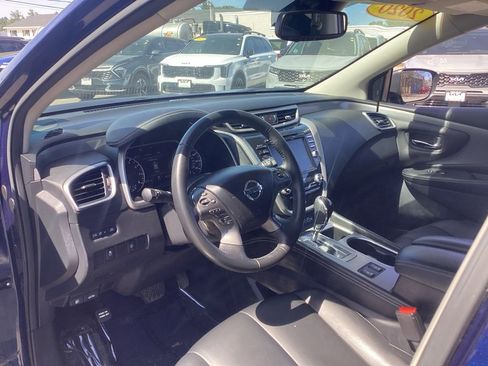 Used 2020 Nissan Murano SV w/ Premium Package AWD/4WD image 12