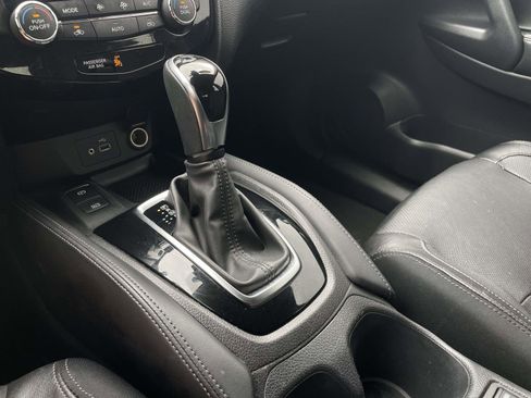 Used 2019 Nissan Rogue SL w/ Premium Package AWD/4WD image 30