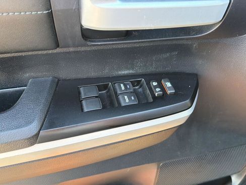 Used 2016 Toyota Tundra Limited w/ Limited Premium Package RWD image 34