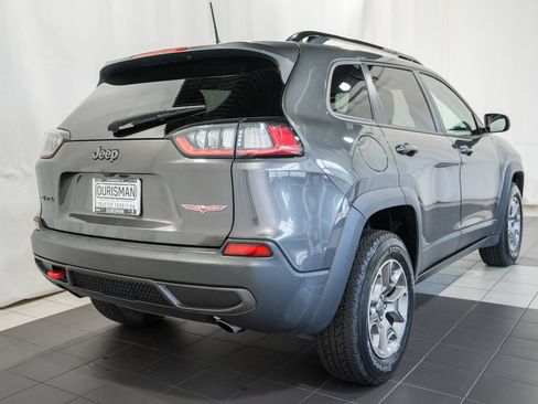 Used 2022 Jeep Cherokee Trailhawk w/ Premium Leather Package AWD/4WD image 4