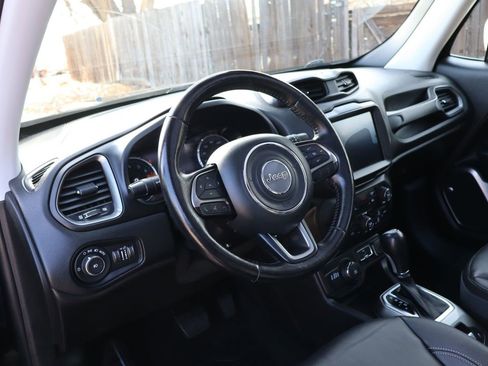 Used 2018 Jeep Renegade Limited w/ UConnect 8.4 Nav Group image 15