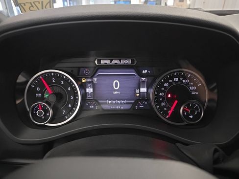 New 2026 RAM 2500 Big Horn AWD/4WD image 20