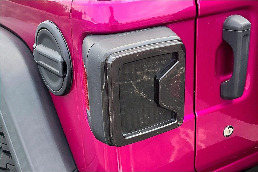 Used 2018 Jeep Wrangler Rubicon AWD/4WD image 28
