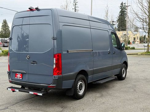 Used 2019 Mercedes-Benz Sprinter 144 image 34