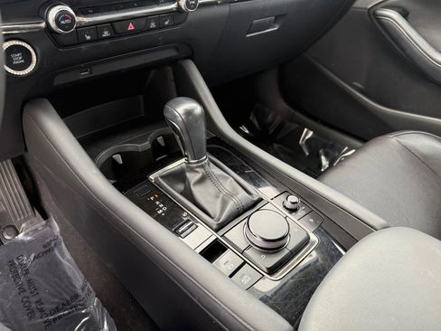 Used 2021 MAZDA MAZDA3 s image 13