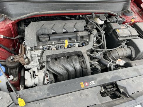 Used 2023 Hyundai Venue Limited FWD image 35