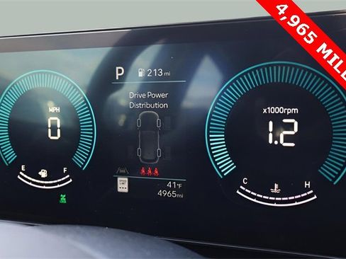 Used 2025 Hyundai Tucson SE image 18