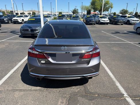 Used 2017 Honda Accord Sport image 5