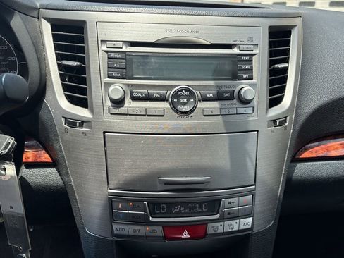 Used 2011 Subaru Legacy 2.5i Limited w/ Interior Illumination Pkg AWD/4WD image 19