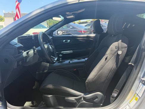 Used 2024 Ford Mustang GT RWD image 9