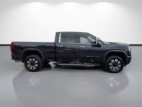 Used 2025 GMC Sierra 2500 Denali w/ Denali Reserve Package AWD/4WD image 6