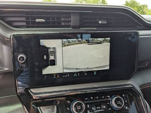 Used 2022 GMC Sierra 1500 AT4 w/ AT4 Premium Package AWD/4WD image 19