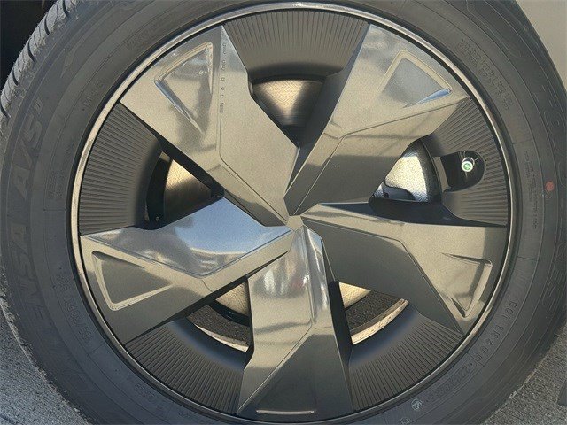Certified 2026 Toyota Prius LE FWD image 9