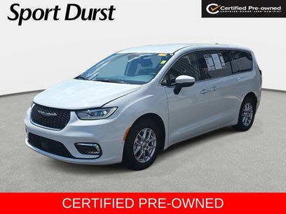 Used 2023 Chrysler Pacifica Touring-L