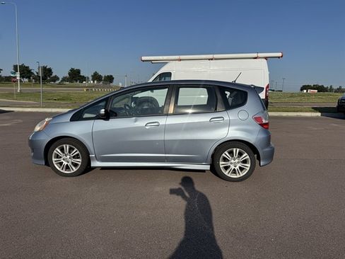 Used 2011 Honda Fit Sport image 6