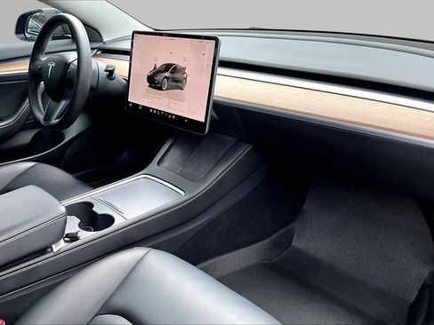 Used 2023 Tesla Model 3 Standard Range RWD image 17