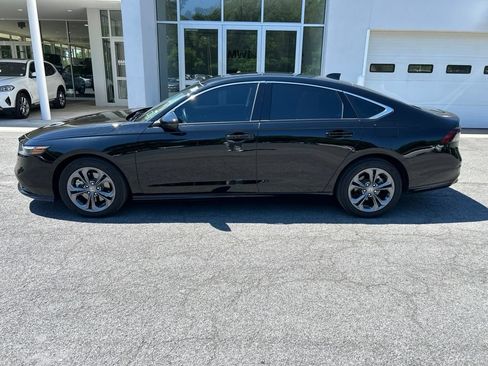 Used 2025 Honda Accord EX-L image 2