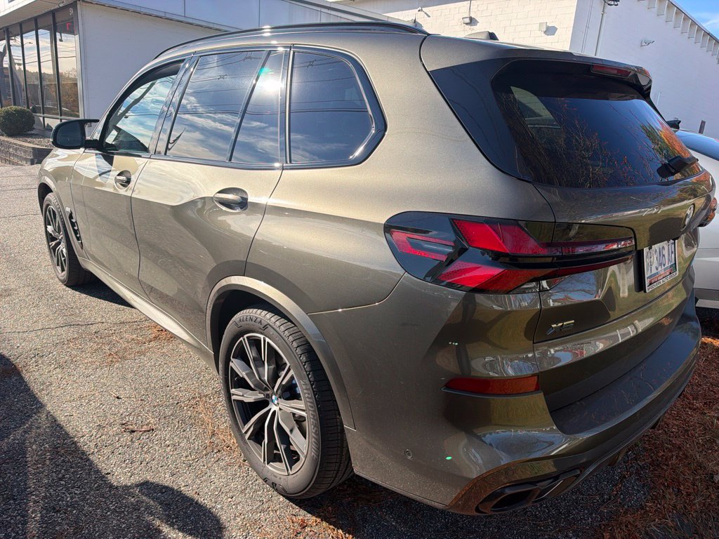 Used 2026 BMW X5 M60i AWD/4WD image 2