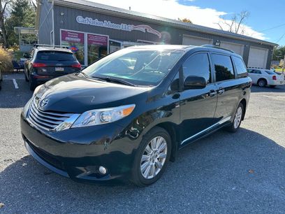 Used 2017 Toyota Sienna XLE w/ XLE Navigation Package