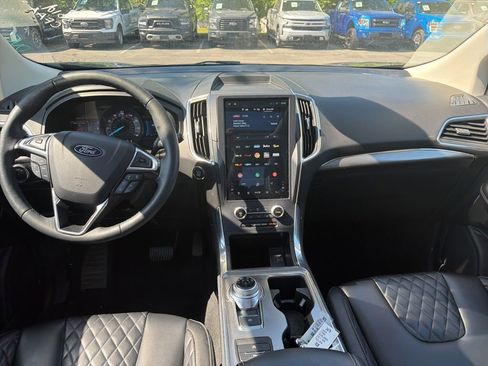 Used 2024 Ford Edge Titanium AWD/4WD image 5