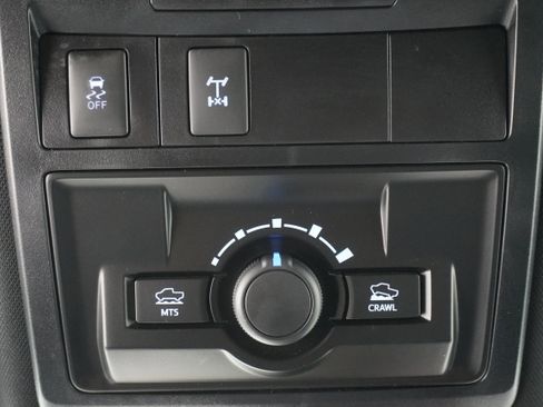 Used 2018 Toyota Tacoma Limited image 19