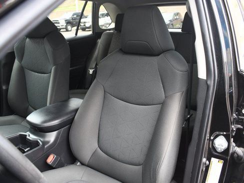 Used 2023 Toyota RAV4 XLE AWD/4WD image 17