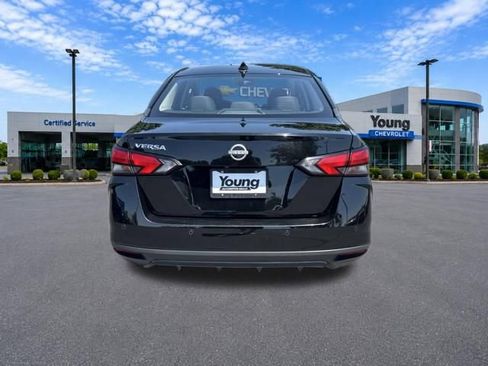 Used 2025 Nissan Versa SV FWD image 6