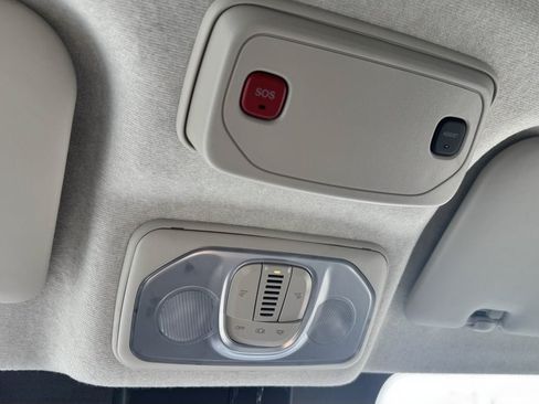 Used 2025 RAM ProMaster 2500 w/ Convenience Group FWD image 17