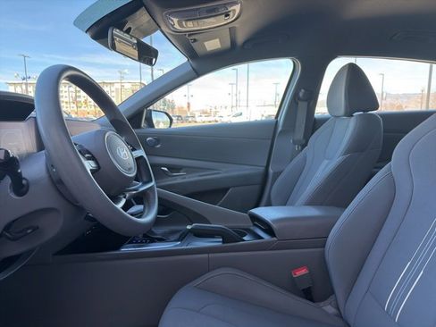 Used 2024 Hyundai Elantra SEL image 21