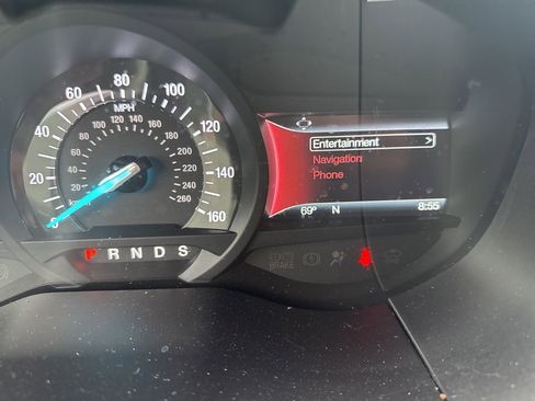 Used 2018 Ford Edge Titanium w/ Technology Package image 14