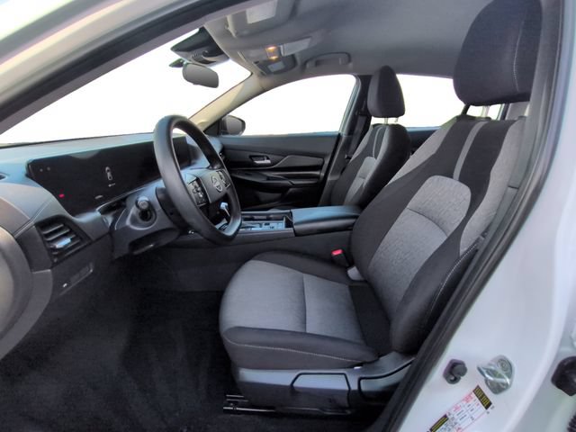 Used 2026 Nissan Sentra SV FWD image 14