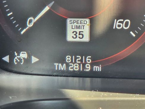 Used 2017 Volvo V90 T6 Cross Country AWD/4WD image 29